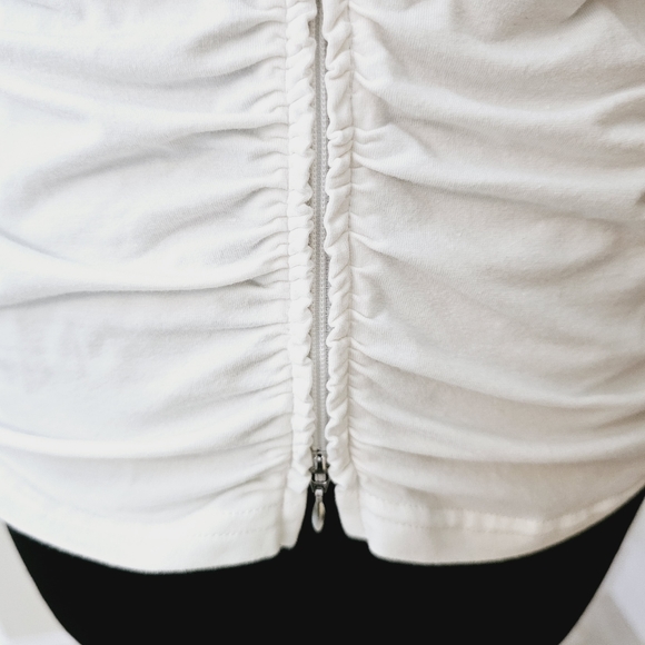 Size 42 Anne Fontaine white ruffled sleeve blouse. - Picture 7 of 13